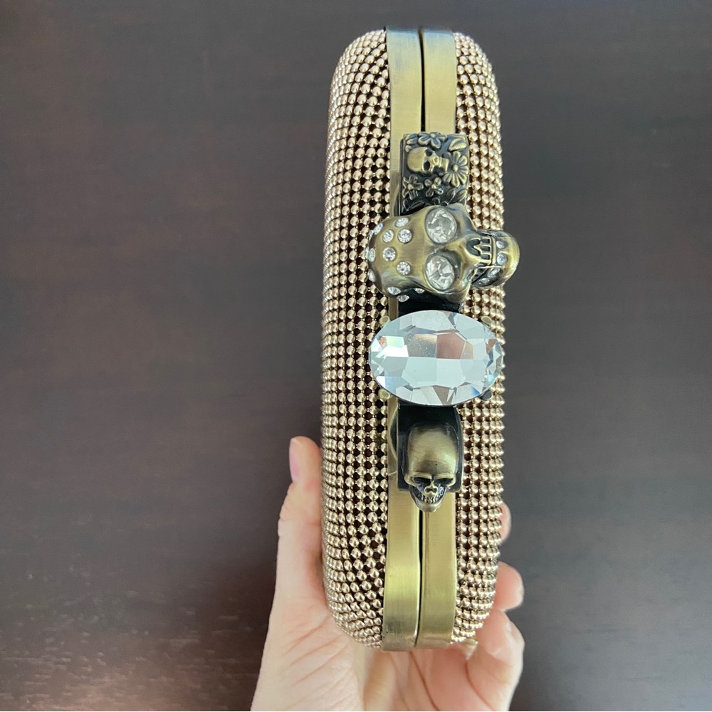 JNB Faux McQueen Gold Clutch Brass Knuckles w/ Skull